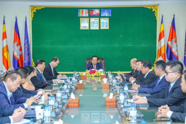 រដ្ឋមន្រ្តីការងារ មើលឃើញថា បច្ចុប្បន្ននេះអាណាព្យាបាលសិស្សស្ទើទាំងអស់ យកចិត្តទុកដាក់បញ្ជូនកូនចៅទៅសិក្សារៀនសូត្រ ឱ្យមានចំណេះដឹងខ្ពង់ខ្ពស់