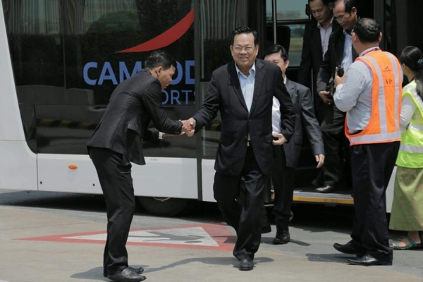 ឯកឧត្តមបណ្ឌិត អ៊ិត សំហេង រដ្ឋមន្ត្រីក្រសួងការងារ និងបណ្តុះបណ្តាលវិជ្ជាជីវៈ បានដឹកនាំគណ:ប្រតិភូនិវត្តន៍ មកដល់កម្ពុជាវិញ