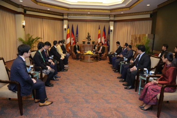 រដ្ឋមន្ត្រីការងារកម្ពុជា ជួបលេខាធិការប្រតិបត្តិ សមាគមផ្តល់សេវាការងារសាធារណៈពិភពលោក ដើម្បីបន្តនូវកិច្ចសហប្រតិបត្តិការល្អជាមួយគ្នាបន្ថែមទៀត