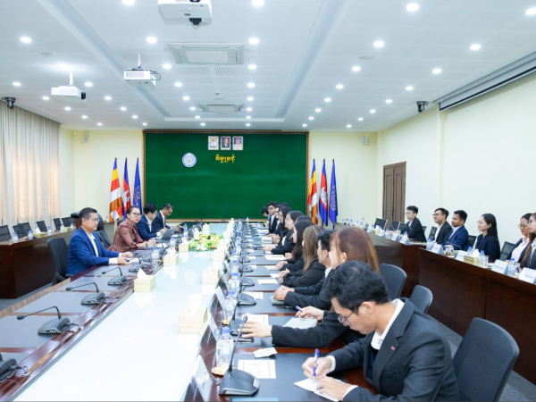 មន្រ្តីជាន់ខ្ពស់ក្រសួងការងារ និងបណ្តុះបណ្តាលវិជ្ជាជីវៈ ណែនាំឱ្យនិស្សិតជ័យលាភីអាហារូបករណ៍នូវែលសេឡង់ ផ្ដោតលើការសិក្សាឱ្យបានខ្លាំងក្លា និងរួមគ្នាការពារកិត្តិយសជាតិ