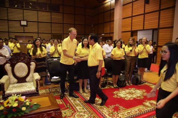 ក្រសួងការងារ និង UNDP រួមគ្នាផលិតវីដេអូប្រឹក្សាយោបល់ការងារ &laquo;Dr. Job &raquo;សម្រាប់យុវជន សិស្សានុសិស្ស និងអ្នកស្វែងរកការងារ