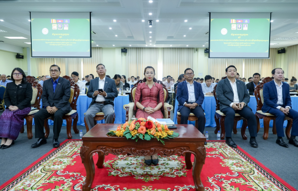 ក្រសួងការងារនិងបណ្តុះបណ្តាលវិជ្ជាជីវៈបើកការផ្សព្វផ្សាយប្រកាសលេខ០៩៨/២៦ ក.ប/ប្រ.ក.វ.ក ចុះថ្ងៃទី១៣ ខែមេសា ឆ្នាំ២០២៦ ស្តីពីក្រុមប្រឹក្សាអាជ្ញាកណ្តាល ជូនដល់អធិការការងារ និងមន្រ្តីផ្សះផ្សាវិវាទការងារ