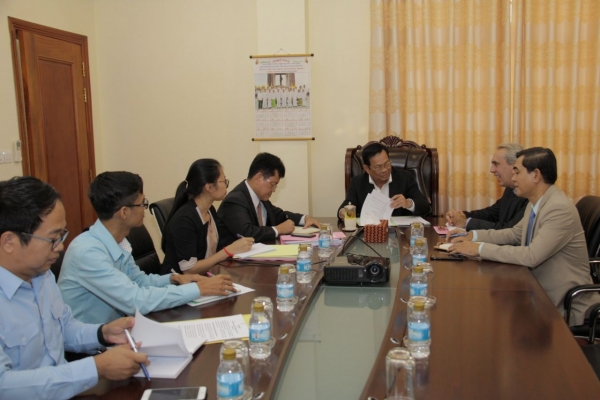 ឯកឧត្តម​បណ្ឌិត​រដ្ឋមន្ត្រី​ទទួល​ជួប​ជា​មួយ​លោក​ Maurizio Bussi នាយក​អង្គការ​អន្តរជាតិ​ខាង​ការងារ​ (ILO) ​ប្រចាំ​ប្រទេស​កម្ពុជា​ ថៃ​ និងឡាវ