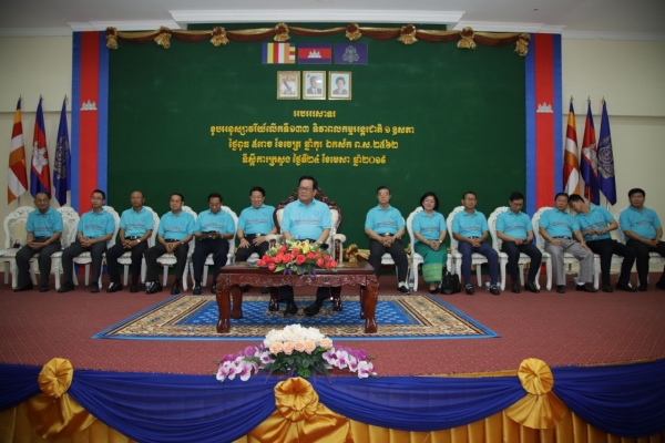 ឯកឧត្តមបណ្ឌិត អ៊ិត សំហេង ដាក់អនុសាសន៍៦ចំណុចដើម្បីបន្តស្មារតីទិវាពលកម្មអន្តរជាតិ ពិសេសត្រូវរួមគ្នាលើកកម្ពស់ផលិតភាព និងការប្រកួតប្រជែង