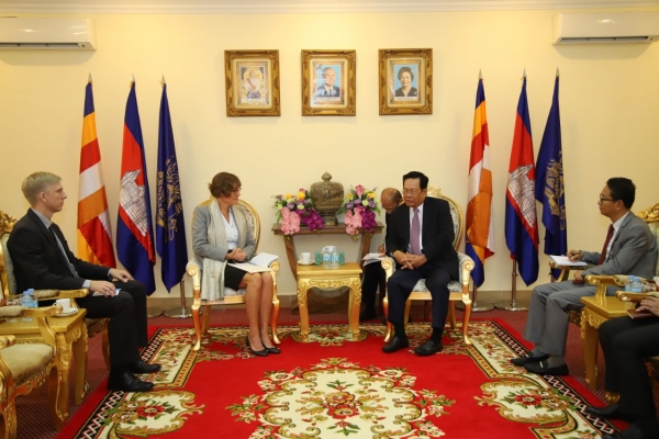 អគ្គរដ្ឋទូតស៊ុយអែតចប់អាណត្តិ៖ រដ្ឋាភិបាលស៊ុយអែត នៅតែបន្តកិច្ចសហប្រតិបត្តិការជាមួយកម្ពុជា