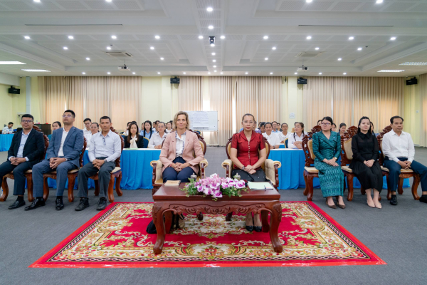 ក្រសួងការងារ​ និងអង្គការ ILO រួមគ្នាពង្រឹងសមត្ថភាពគ្រូបង្គោលក្នុងការបណ្តុះបណ្តាលទប់ស្កាត់អំពើហិង្សា និងការបៀតបៀនផ្អែកលើយេនឌ័រឱ្យកាន់តែមានប្រសិទ្ធភាព