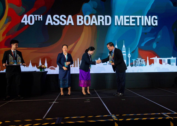 កម្ពុជាទទួលបានពានរង្វាន់អង្គភាពឆ្នើមផ្នែកគ្របដណ្តប់ការធានារ៉ាប់រង (ប.ស.ស.) នៅប្រទេសម៉ាឡេស៊ី