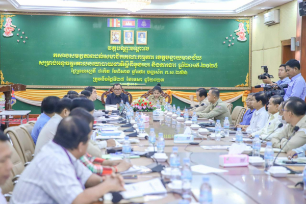ក្រសួងការងារ ផ្ដល់ការបណ្តុះបណ្តាលដល់គណកម្មការខេត្តបន្ទាយមានជ័យសម្រាប់ការអនុវត្តគោលនយោបាយជាតិស្តីពីមុខរបរ និងការងារ ២០១៥-២០២៥