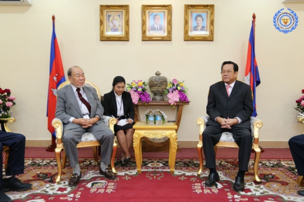 ឯកឧត្តមបណ្ឌិតរដ្ឋមន្ត្រី បានអនុញ្ញាតទទួលជួបលោក ហ្វូមីអូ យ៉ាម៉ាដា ប្រធានអង្គការសមាគមសហប្រតិបត្តិការ កម្ពុជាជប៉ុន (JCIA) ពិភាក្សាការងារពាក់ព័ន្ធលើវិស័យការងារនិងបណ្តុះបណ្តាល