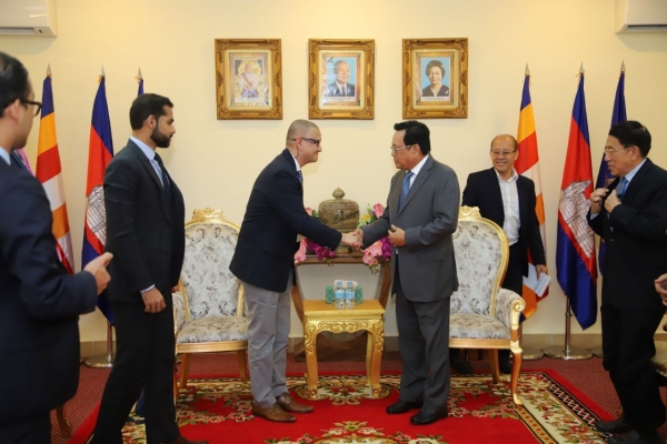 ការធ្វើទំនើបកម្ម TVET កាន់តែអាចសម្រេចបានតាមការរំពឹងទុក ខណៈក្រុមហ៊ុនមួយនៅស្វីសបង្ហាញឆន្ទៈចង់ជួយអភិវឌ្ឍន៍វិស័យ TVET ដល់កម្ពុជា