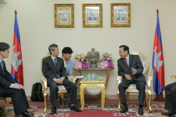 ពិធីចុះហត្ថលេខាលើកិច្ចព្រមព្រៀងសហប្រតិបត្តិការបច្ចេកទេសលើកទី៣ ស្តីពីបញ្ហាសុខភាព និងសុវត្ថិភាពការងារ ឆ្នាំ២០១៧-២០១៩