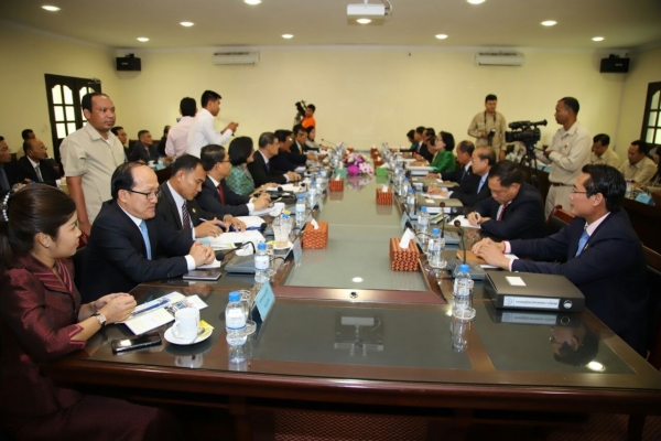 គណៈកម្មការទី៨ នៃរដ្ឋសភា អញ្ជើញទស្សនកិច្ចស្វែងយល់ពីក្រសួងការងារ  និងបណ្តុះបណ្តាលវិជ្ជាជីវៈ