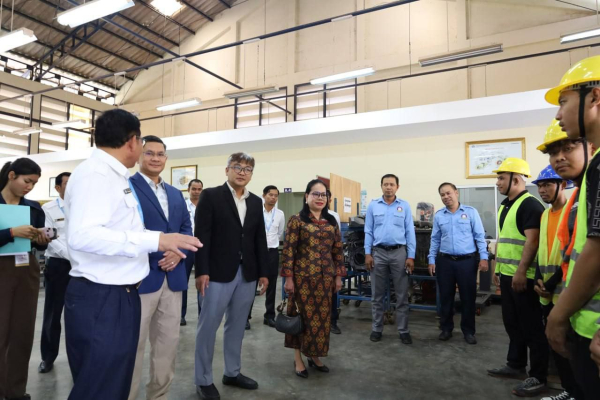 ក្រសួងការងារចុះពិនិត្យ តាមដាន និងវាយតម្លៃការអនុវត្តកម្មវិធី TVET នៅវិទ្យាស្ថានអភិវឌ្ឍន៍មុខជំនាញកម្ពុជា-ថៃ