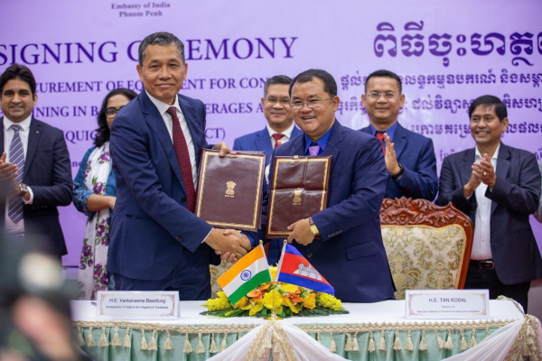 វិទ្យាស្ថានជាតិសហគ្រិនភាព និងនវានុវត្តន៍(NIEI) និងស្ថានទូតឥណ្ឌា បានចុះអនុស្សរណៈនៃការយោគយល់គ្នា ក្នុងការផ្តល់គម្រោងលទ្ធកម្មឧបករណ៍ និងសម្ភារៈបណ្តុះបណ្តាលជំនាញធុរកិច្ចភេសជ្ជៈ