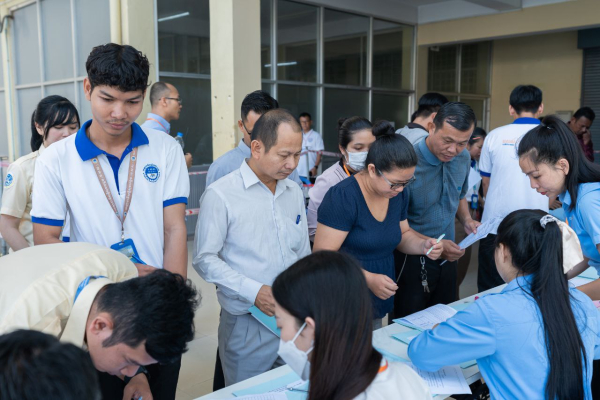 ក្រសួងការងារ និងបណ្ដុះបណ្ដាលវិជ្ជាជីវៈ ធ្វើតេស្តរកសារធាតុញៀនតបតាមបទបញ្ជារបស់សម្ដេចធិបតី ហ៊ុន ម៉ាណែត នាយករដ្ឋមន្រ្តីនៃកម្ពុជា