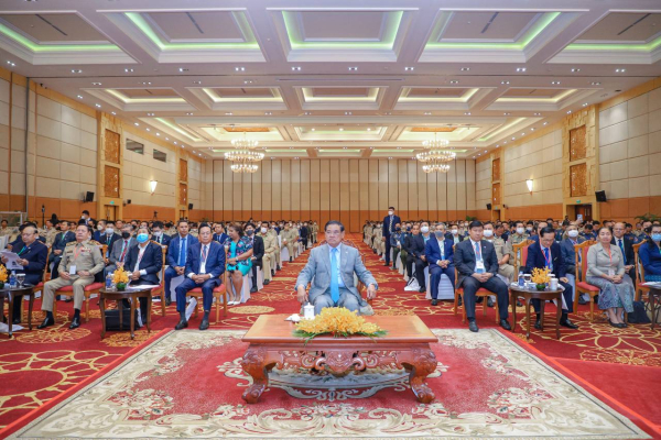 ឯកឧត្តមរដ្ឋមន្ត្រី បានអញ្ជើញចូលរួមក្នុងពិធីផ្សព្វផ្សាយ ការងារគ្រប់គ្រងហត្ថពលកម្មបរទេសនៅព្រះរាជាណាចក្រកម្ពុជា ក្រោមអធិបតីភាពដ៏ខ្ពង់ខ្ពស់របស់ សម្តេចក្រឡាហោម ស ខេង ឧបនាយករដ្ឋមន្ត្រី រដ្ឋមន្ត្រីក្រសួងមហាផ្ទៃ