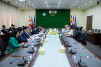 ធនាគារអភិវឌ្ឍន៍អាស៊ី (ADB) សន្យាបន្ដជួយជំរុញការអភិវឌ្ឍធនធានមនុស្សនៅកម្ពុជា