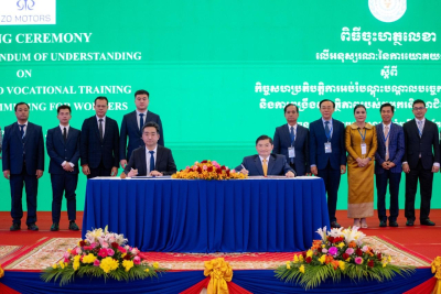 ក្រសួងការងារ និងក្រុមហ៊ុន Zo Motors ចុះ MoU លើការបណ្តុះបណ្តាលជំនាញរថយន្តអគ្គិសនី (EV) និងលើកកម្ពស់សុវត្ថិភាពធ្វើដំណើរសម្រាប់កម្មករនិយោជិត