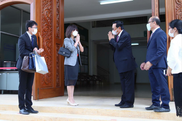 កម្ពុជា-សិង្ហបុរី បេ្តជ្ញាបន្តរួមគ្នាពង្រីកវិស័យការងារ និងបណ្តុះបណ្តាលធនធានមនុស្សរបស់កម្ពុជា ឲ្យកាន់តែប្រសើរបន្តទៀត