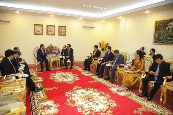 កម្ពុជា-បង់ក្លាដេស សន្យាផ្លាស់ប្ដូរបទពិសោធន៍ជំនាញលើវិស័យមួយចំនួនពីគ្នាទៅវិញទៅមក