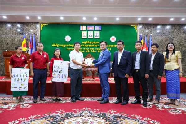 កាកបាទក្រហមកម្ពុជា ចុះផ្សព្វផ្សាយចំណេះដឹង អំពីវិជ្ជាសង្គ្រោះបឋមជូនមន្ត្រីរាជការនៃក្រសួងការងារ និងបណ្តុះបណ្តាលវិជ្ជាជីវៈ