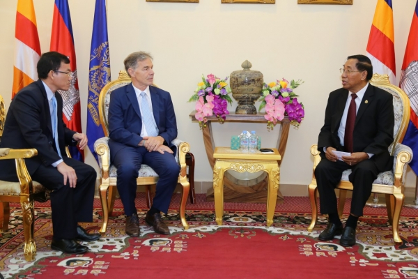 ពិធីចុះអនុស្សរណៈនៃការយោគយល់គ្នា ស្ដីពីការអនុវត្តកម្មវិធី &ldquo;គម្រោងបទដ្ឋានសង្គម និងការងារក្នុងវិស័យវាយនភណ្ឌ និងកាត់ដេរនៅទ្វីបអាស៊ី&rdquo;