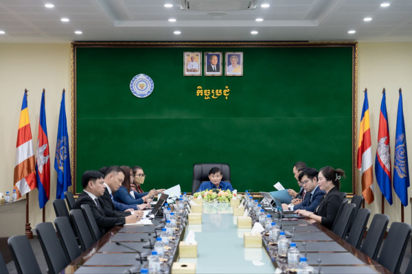 ក្រសួងការងារ និងបណ្តុះបណ្តាលវិជ្ជាជីវៈ និងអង្គការអន្តរជាតិខាងការងារ (ILO) ពិភាក្សាអំពីការអនុវត្តផែនទីបង្ហាញផ្លូវរបស់កម្ពុជា សម្រាប់ កាតាលិករសកលស្តីពីការងារសមរម្យ និងការគាំពារសង្គមសម្រាប់អន្តរកាលយុត្តិធម៌ (ក.ផ.ក.អ.)