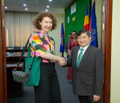 កម្ពុជា និងអង្គការ OECD ពិភាក្សាការជំរុញអាជីវកម្មប្រកបដោយការទទួលខុសត្រូវ (RBC) និងការពង្រីកកិច្ចសហប្រតិបត្តិការតភ្ជាប់រវាងរាជធានីភ្នំពេញ និងក្រុងប៉ារីស