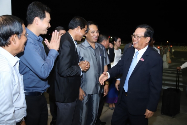 ឯកឧត្តមបណ្ឌិត អុិត សំហេង ដឹកនាំគណៈប្រតិភូអញ្ជើញត្រឡប់មកដល់មាតុប្រទេសវិញ