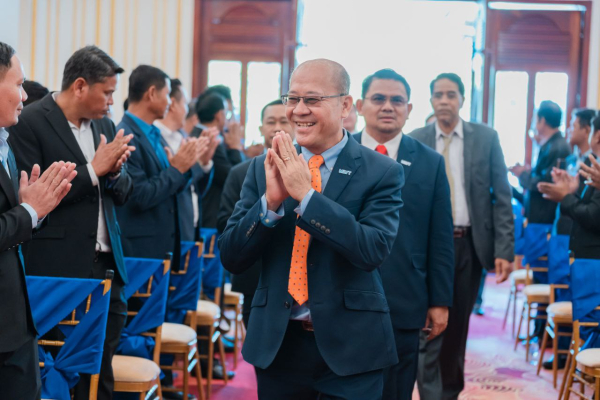 ឯកឧត្តម ងុយ រិទ្ធ អញ្ជើញជាអធិបតីក្នុងពិធីបិទសមាជសភាសម្ព័ន្ធសហជីពកម្ពុជា (NACC) អាណត្តិទី៦