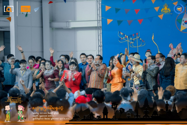 រដ្ឋមន្ត្រីក្រសួងការងារ កោតសរសើរចំពោះពលករខ្មែរធ្វើការនៅកូរ៉េ ដែលបានរួមចំណែកក្នុងការលើកកម្ពស់ជីវភាពគ្រួសារ និងជួយបង្កើនចរន្តសេដ្ឋកិច្ចជាតិ