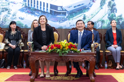 កម្ពុជា-អូស្រ្តាលីបើកទំព័រថ្មីសម្រាប់កិច្ចសហប្រតិបត្តិការក្នុងវិស័យ TVET តាមរយៈភាពជាដៃគូបង្កើតមជ្ឈមណ្ឌលឧត្តមភាពយានយន្តនៅកម្ពុជា (អេស ខេមបូឌា)