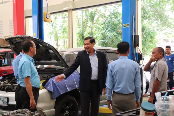 ក្រសួងការងារចុះពិនិត្យ តាមដាន និងវាយតម្លៃការអនុវត្តកម្មវិធី TVET នៅវិទ្យាស្ថានវិទ្យាស្ថានបច្ចេកទេស ហ្ស៊ី វ៉េ សេ